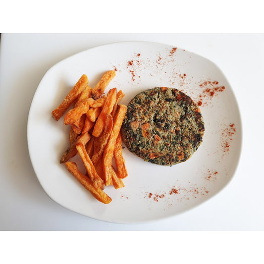 HAMBURGUESA QUINOA CON ESPINACAS Y CHIPS DE BONIATO